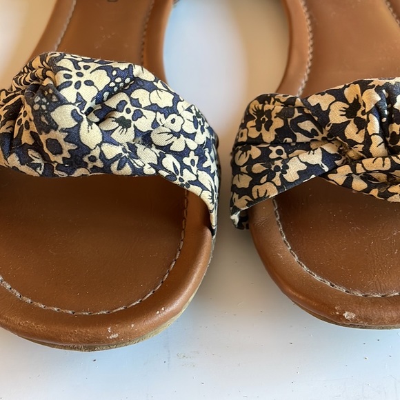 Mossimo supply co. Sandals - Picture 4 of 6